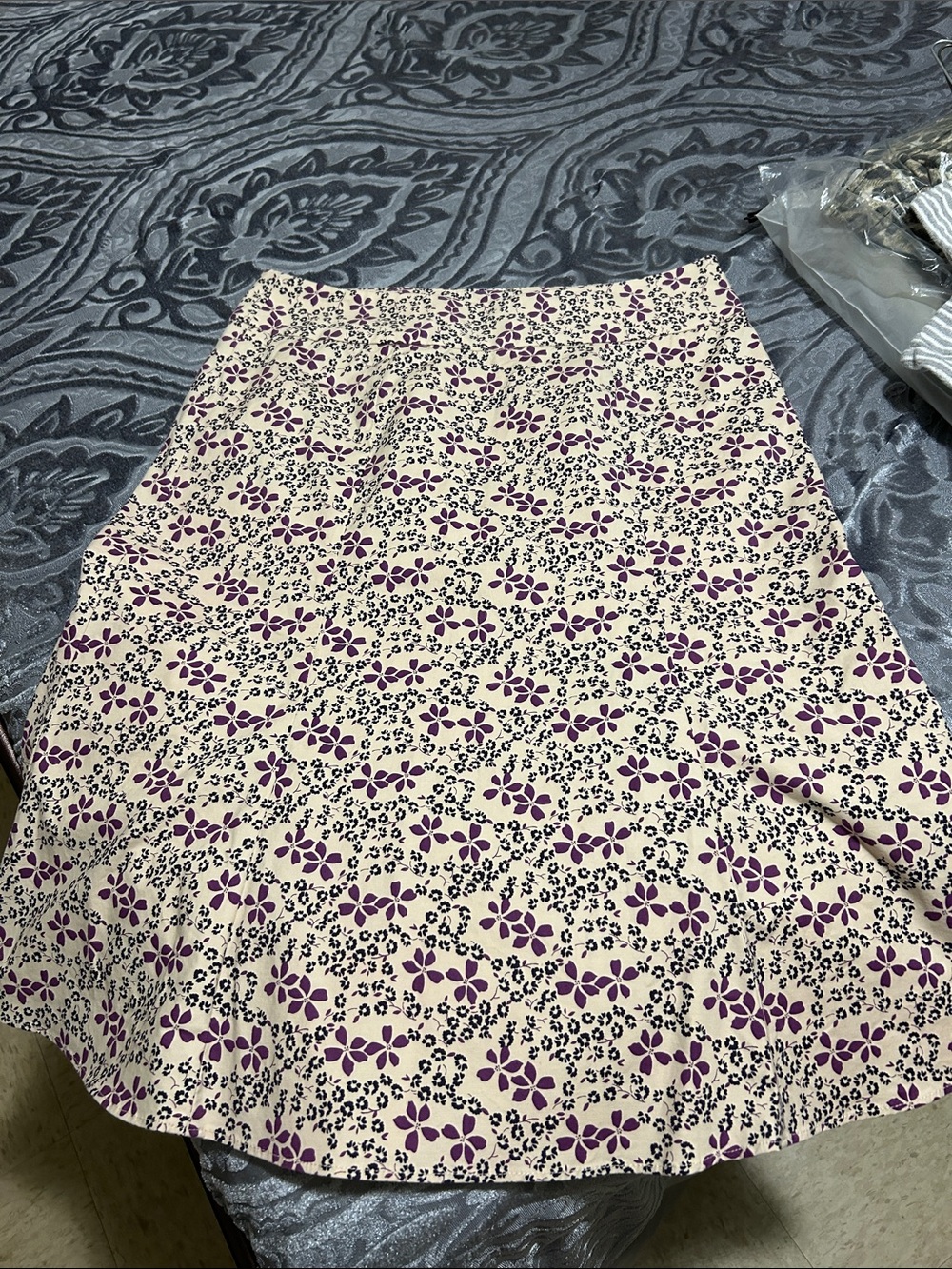GAP Cream A-Line Skirt with Purple Floral Pattern